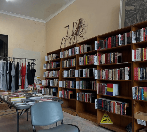 Jura Books